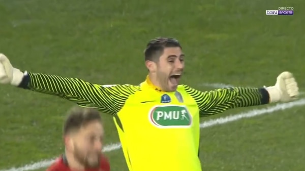 Así celebró Matthieu Pichot en el triunfo de Les Herbiers por penales ante el RC Lens