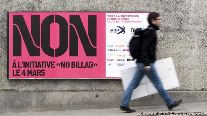 Volksabstimmung in der Schweiz (picture-alliance/AP Photo/A. Anex/Keystone )