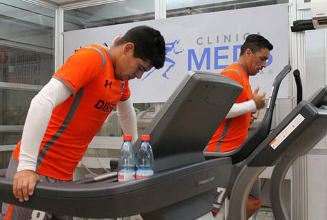 Jugadores de Colo Colo fueron sometidos a entrenamientos diferentes para la altura. Foto: Redgol
