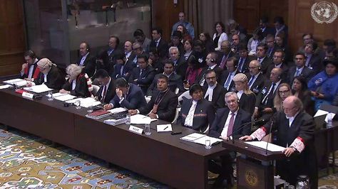 El jurista Remiro Brontóns hace uso de la palabra en el segundo día de presentación de alegatos orales en la CIJ. Foto: @MRE_Bolivia