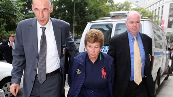 Los medios de comunicación fueron testigos del momento en que la policía la arrestaba