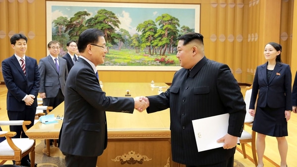 Kim Jong Un se reúne con el enviado de Corea del Sur Chung Eui-yong en Pyongyang el 5 de marzo. (Reuters)