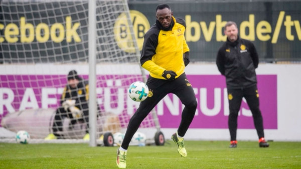 Usain Bolt entrenó con el Borussia Dortmund y busca convertirse en futbolísta profesional