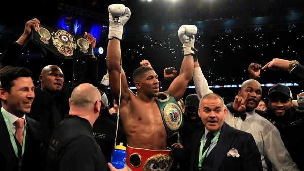 Anthony Joshua es tentado por la UFC con 500 millones de dólates (Getty Images)