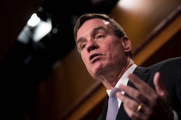 El senador demócrata Mark Warner