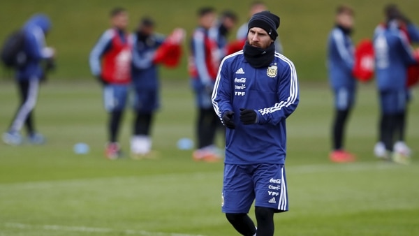 El ex jugador habló sobre la deuda de Messi con los Mundiales (Reuters)