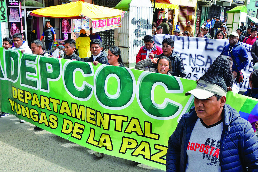 Adepcoca anuncia querellas contra detallistas y policías