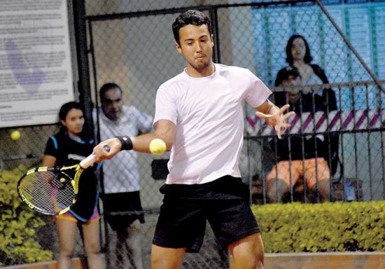 EL TENISTA BENIANO HUGO DELLIEN, DURANTE UN TORNEO PASADO EN BOLIVIA.