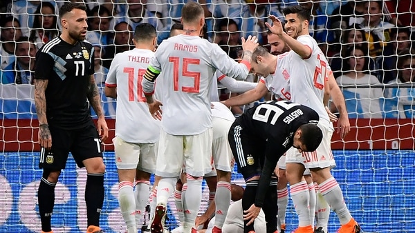 España festeja el primer gol de Diego Costa en el Wanda Metropolitano (AFP)