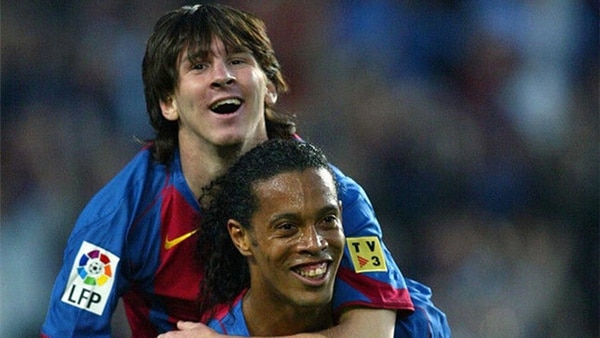 Ronaldinho negó ser una mala influencia para Lionel Messi