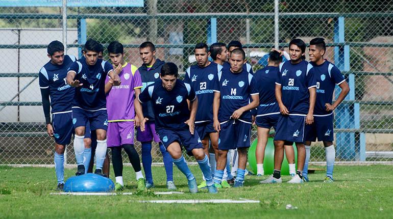 El defensor Caleb Cardozo. | José Rocha