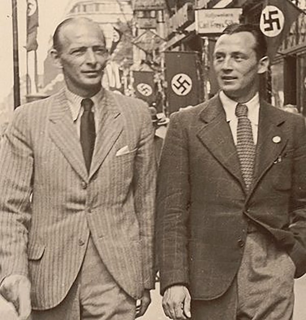 Matthias Sindelar caminando por las calles de Viena en 1938