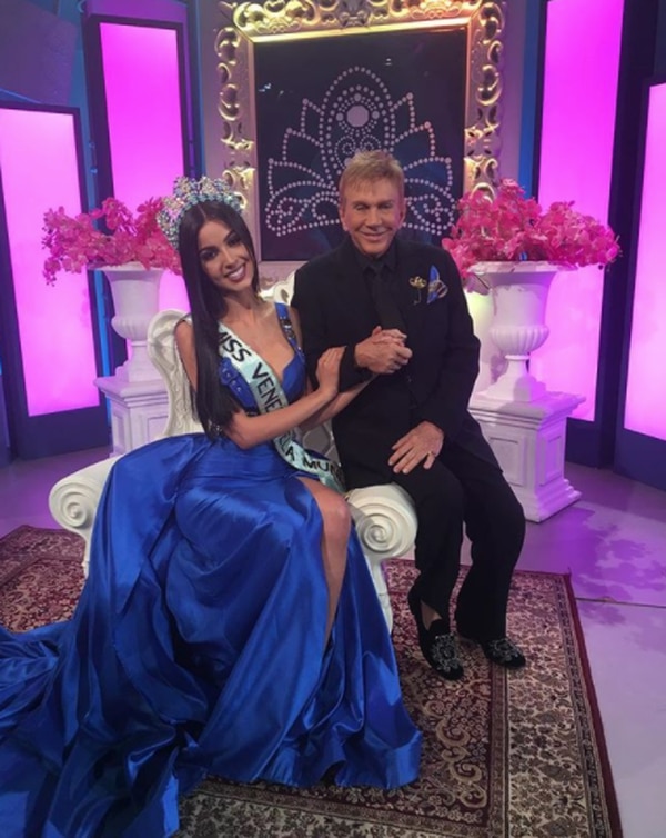 Bajo el mando de Sousa las venezolanas ganaron 6 títulos de Miss Universo y una veintena de coronas en competencias internacionales de belleza femenina