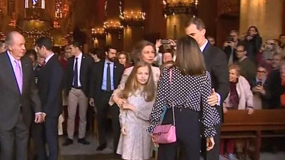 La Reina Letizia, âpreocupada y bastante desoladaâ tras la tensiÃ³n de la misa de Pascua