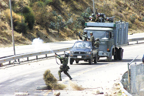 Represión. Los militares aplicaron medidas de represión que se saldaron con más de 60 fallecidos en 2003.