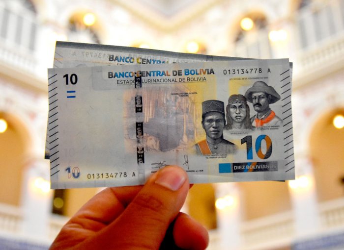 NUEVO BILLETE DE BS 10, QUE DESDE AYER ENTRÓ EN CIRCULACIÓN.