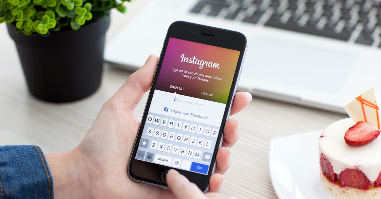 App de Instagram en un móvil