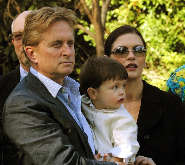 Catherine y Michael en Bermuda con el pequeño Dylan (Foto: Grosby Group)