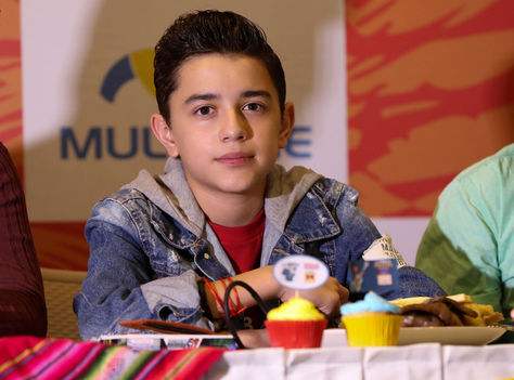 El cantante Luis Ángel Gomez Jaramillo en rueda de prensa en instalaciones de Multicine. Foto: EFE
