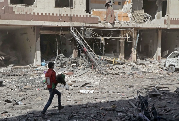 En los siete años de la guerra civil en Siria, ya murieron medio millón de personas (AFP / HAMZA AL-AJWEH)