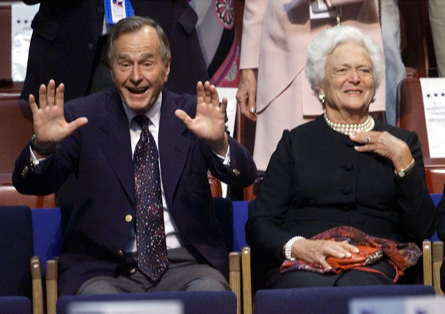 El matrimonio Bush en julio del 2000. 