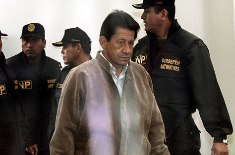 En esta foto de archivo tomada el 10 de octubre de 2003, Osman Morote, llega para una audiencia judicial. Foto: AFP