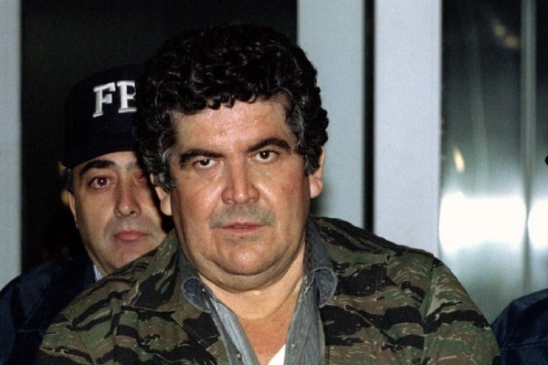 Juan García Ábrego, líder del Cártel del Golfo, durante su extradición a EEUU, un día después de su captura. (Reuters)