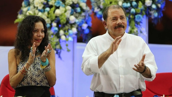 Daniel Ortega y su esposa, Rosario Murillo, la pareja presidencial de Nicaragua