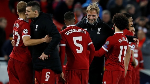 Salah, Mané y Van Dijk forman parte de la base de su sorprendente Liverpool (REUTERS)