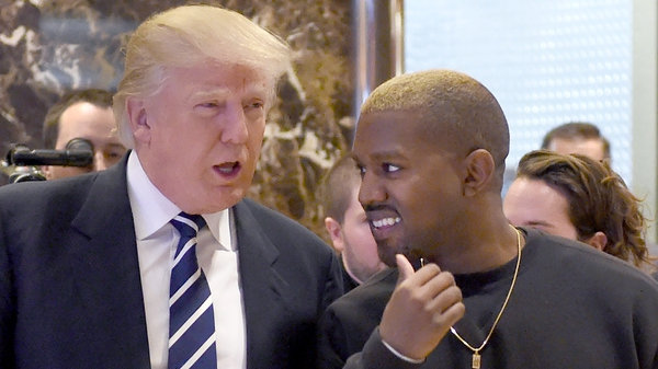 El 13 de diciembre de 2016, un mes después de ganar las elecciones presidenciales, Donald Trump recibió a Kanye West en Nueva York (AFP PHOTO / TIMOTHY A. CLARY)