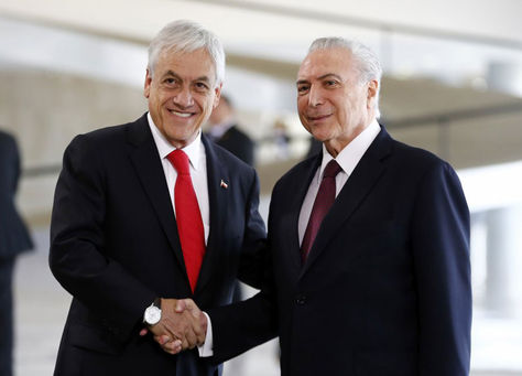 Michel Temer (der.) saluda a Sebastián Piñera en el Palacio presidencial de Planalto. Foto: www.cooperativa.cl