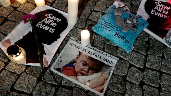 La batalla legal por el bebé conmovió al Reino Unido (Reuters)