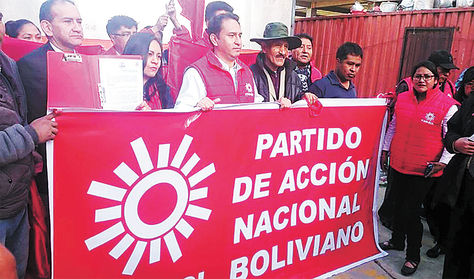 Acto. Partido de Acción Nacional Boliviana (PAN-BOL) presenta su personería jurídica en El Alto. 