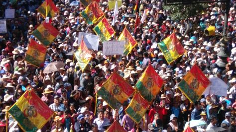 Una masiva movilización en Sucre reclama por Incahuasi este lunes 7 de mayo de 2018. Foto: APG