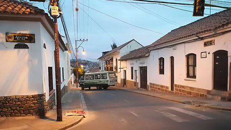 Una calle de la ciudad de Sucre amanece bloqueada este jueves 10 de mayo de 2018. Foto: Yuvert Donoso