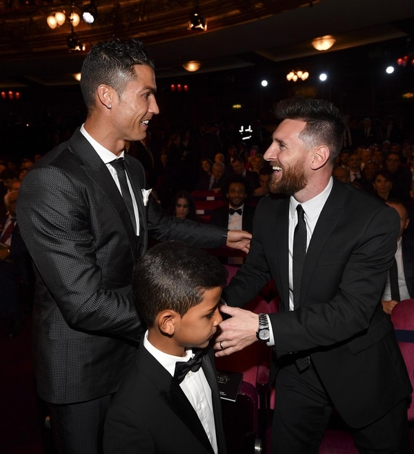 “En casa no se habla de Messi”, afirmó una de las hermanas de Cristiano (Foto: AFP)