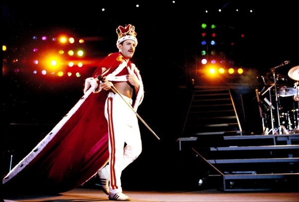 Freddie Mercury murió de una bronconeumonía complicada por el sida el 24 de noviembre de 1991