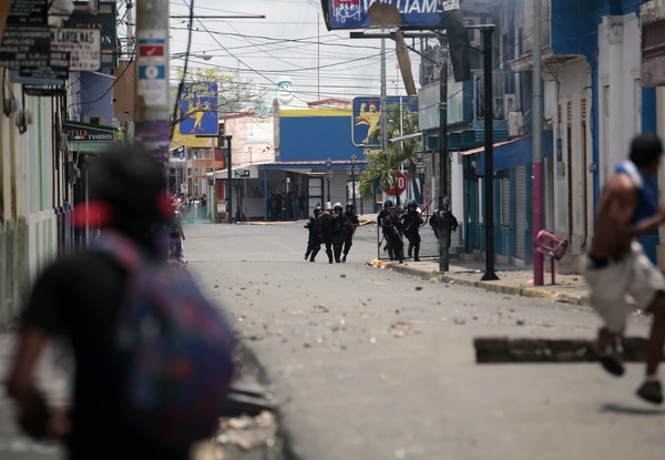 La salvaje represión de Ortega suma al menos 53 muertos en menos de un mes (AFP PHOTO / DIANA ULLOA/ Archivo)
