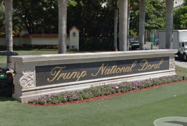 La entrada del hotel Trump National Doral en Florida