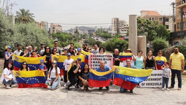 Venezolanos se manifiestan en el Líbano (Twitter: @JeberBarreto)