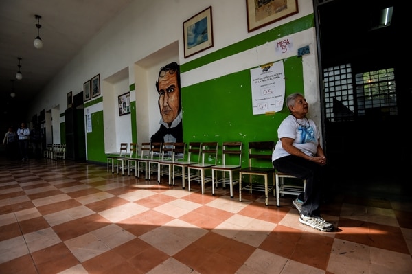 Las elecciones estuvieron marcadas por una altísima abstención (AFP)