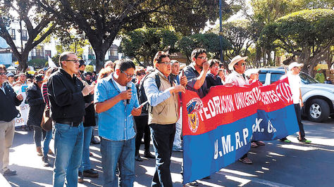 Organizaciones chuquisaqueñas marchan en Sucre en rechazo al nuevo estudio sobre Incahuasi.