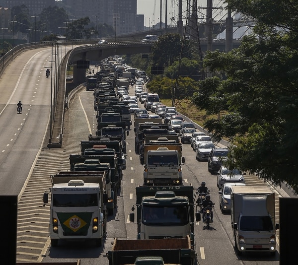 Ante el recelo de que la huelga pueda prolongarse, el presidente brasileño, Michel Temer, convocó una reunión de emergencia (AFP)