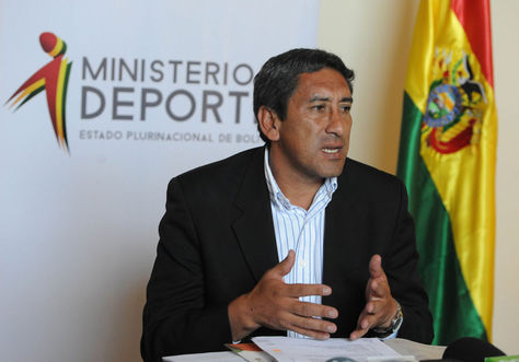 El ministro de Deportes Tito Montaño en conferencia de prensa. Foto: Archivo