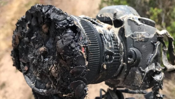 La cámara incendiada era una DSLR de Canon que el fotógrafo Bill Ingalls colocó a aproximadamente 402 metros de la plataforma