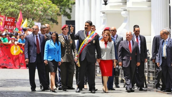 El dictador Nicolás Maduro tomó juramento ante la Asamblea Constituyente chavista