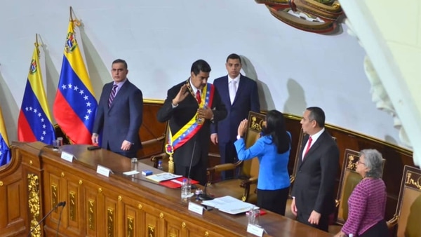 Maduro tomó juramento ante la Constituyente
