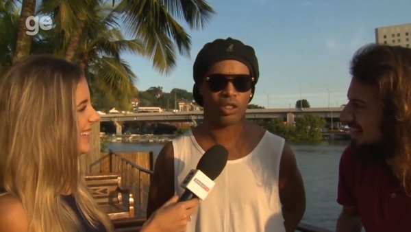 Ronaldinho Gaúcho contó la verdad sobre su supuesto matrimonio doble en Rio de Janeiro