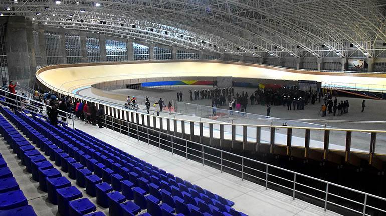 Ciclismo de pista no puede entrenar en el velódromo de la Villa eju.tv