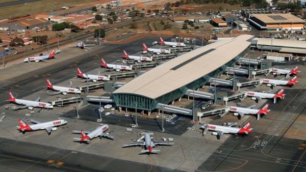 Vista aérea del aeropuerto internacional de Brasilia